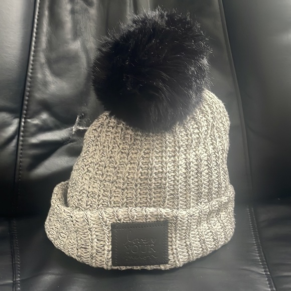LOVE YOUR MELON grey/white pom hat - Picture 4 of 4
